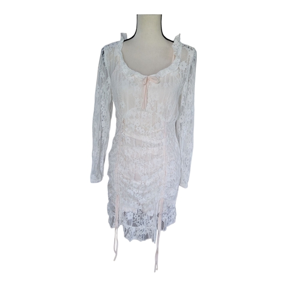 đź’•Bseveni Elegant White Lace Bodycon Dress Size M New - Picture 1 of 7